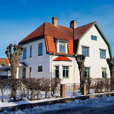 Villamilsten B&B Lidkoping Ngoại thất bức ảnh