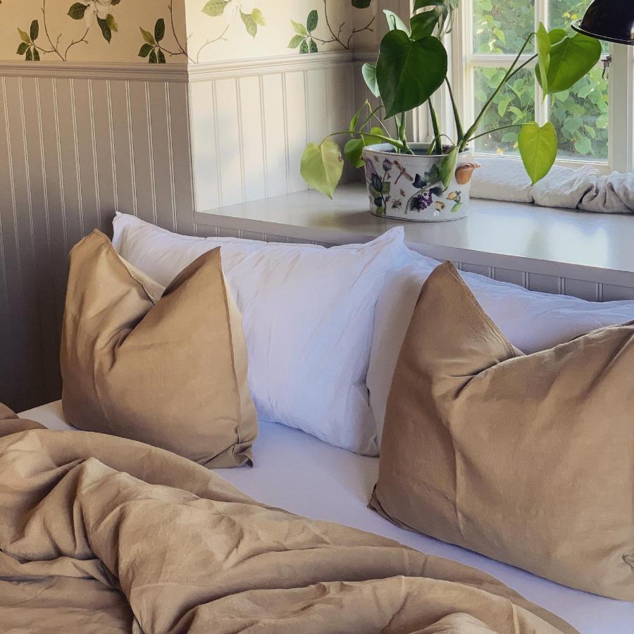 Villamilsten B&B Lidkoping Ngoại thất bức ảnh
