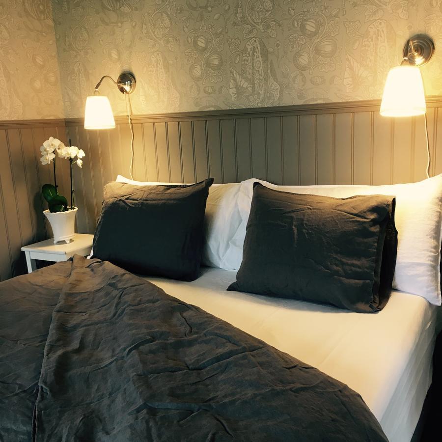 Villamilsten B&B Lidkoping Ngoại thất bức ảnh