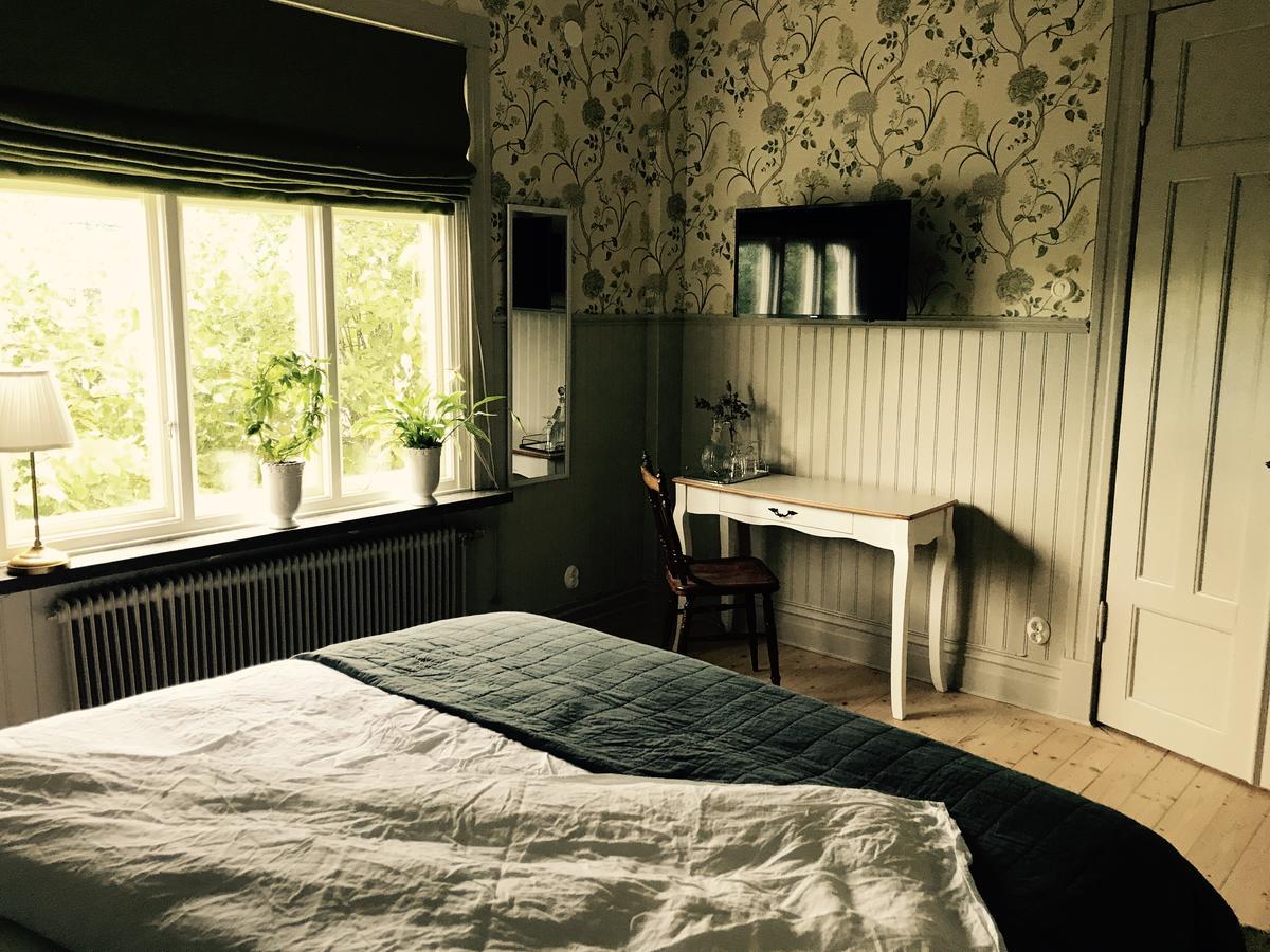 Villamilsten B&B Lidkoping Ngoại thất bức ảnh