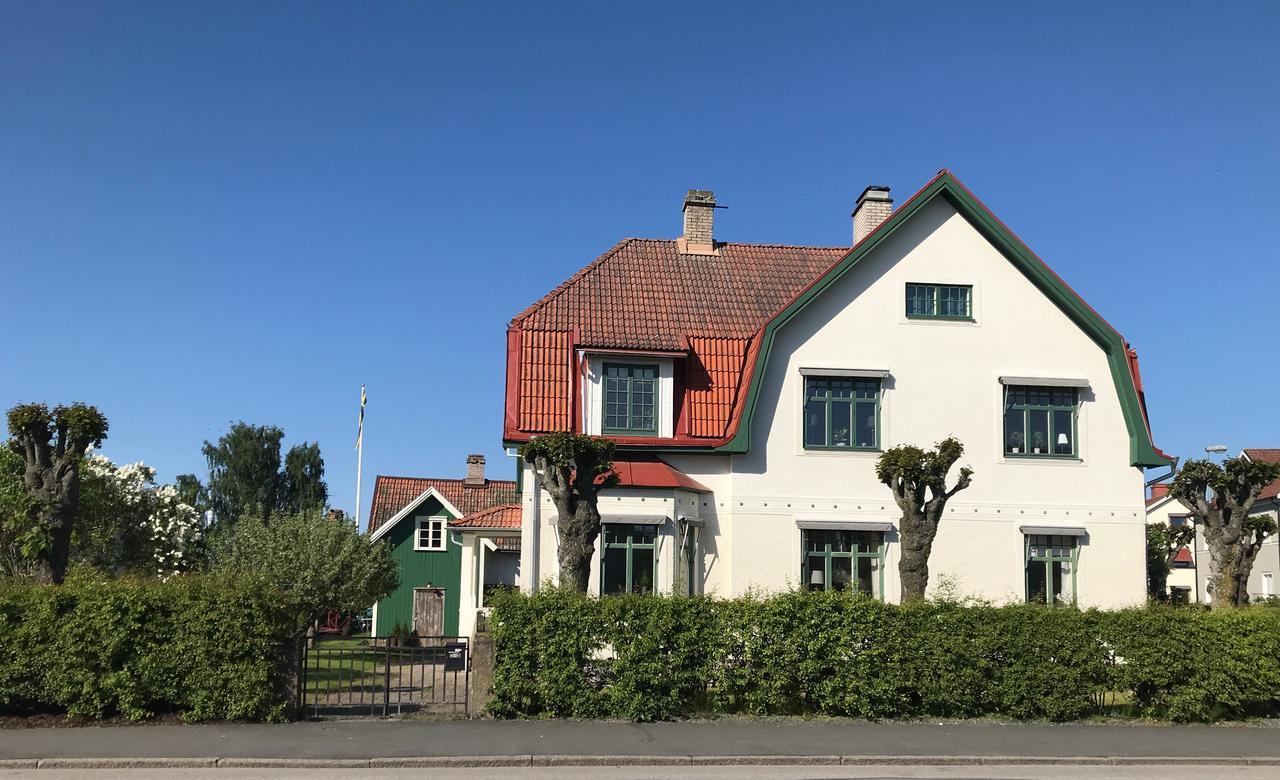 Villamilsten B&B Lidkoping Ngoại thất bức ảnh